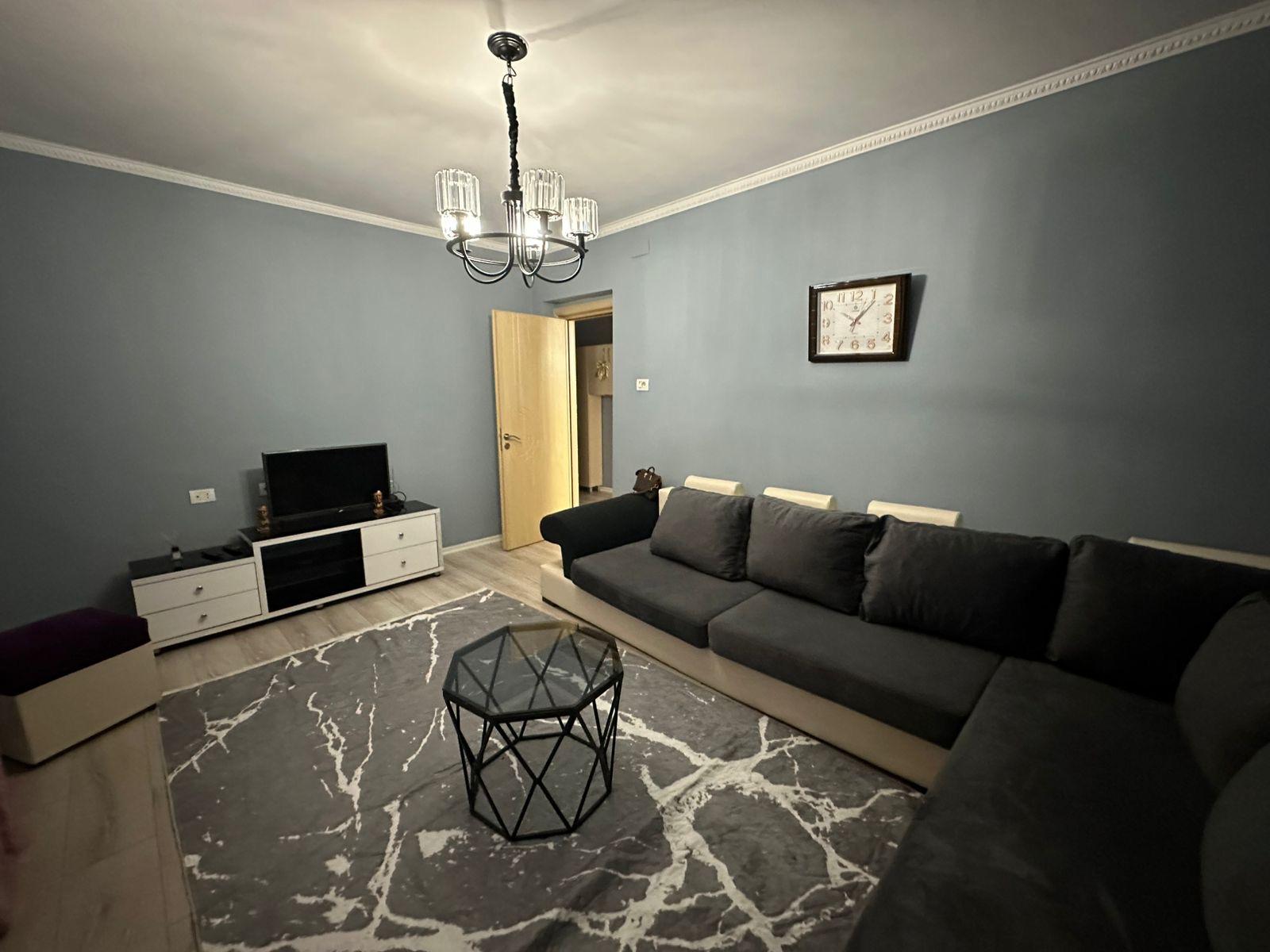 Apartament 2+1 me Qira pranë Kryqëzimit të Oxhakut, Tiranë