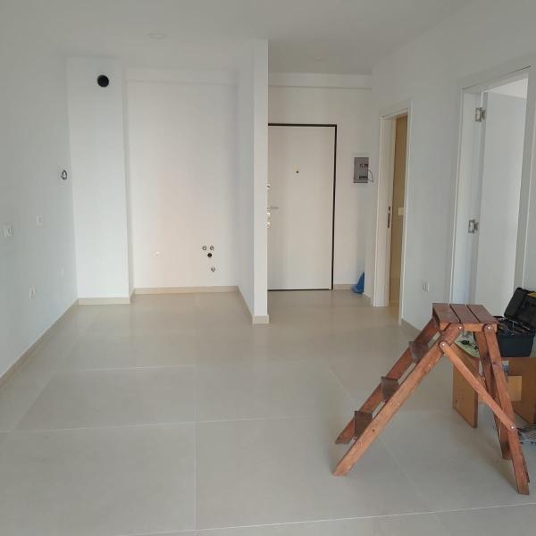 Hapësirë Biznesi me Qira në Kompleksin Zirkon, Tiranë