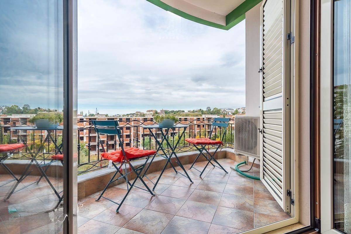 3-Story Villa for Sale or Rent in Shkoza, Tirana