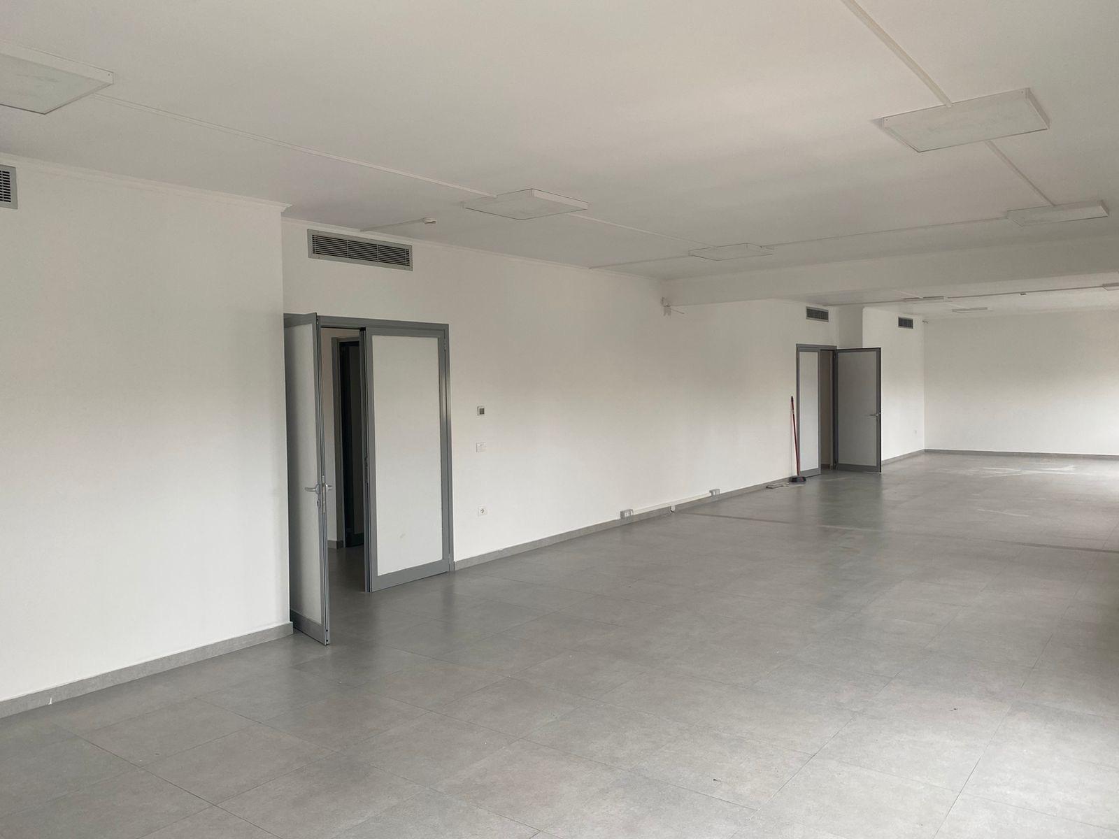 commercial for sale in Tiranë, Albania – photo 2