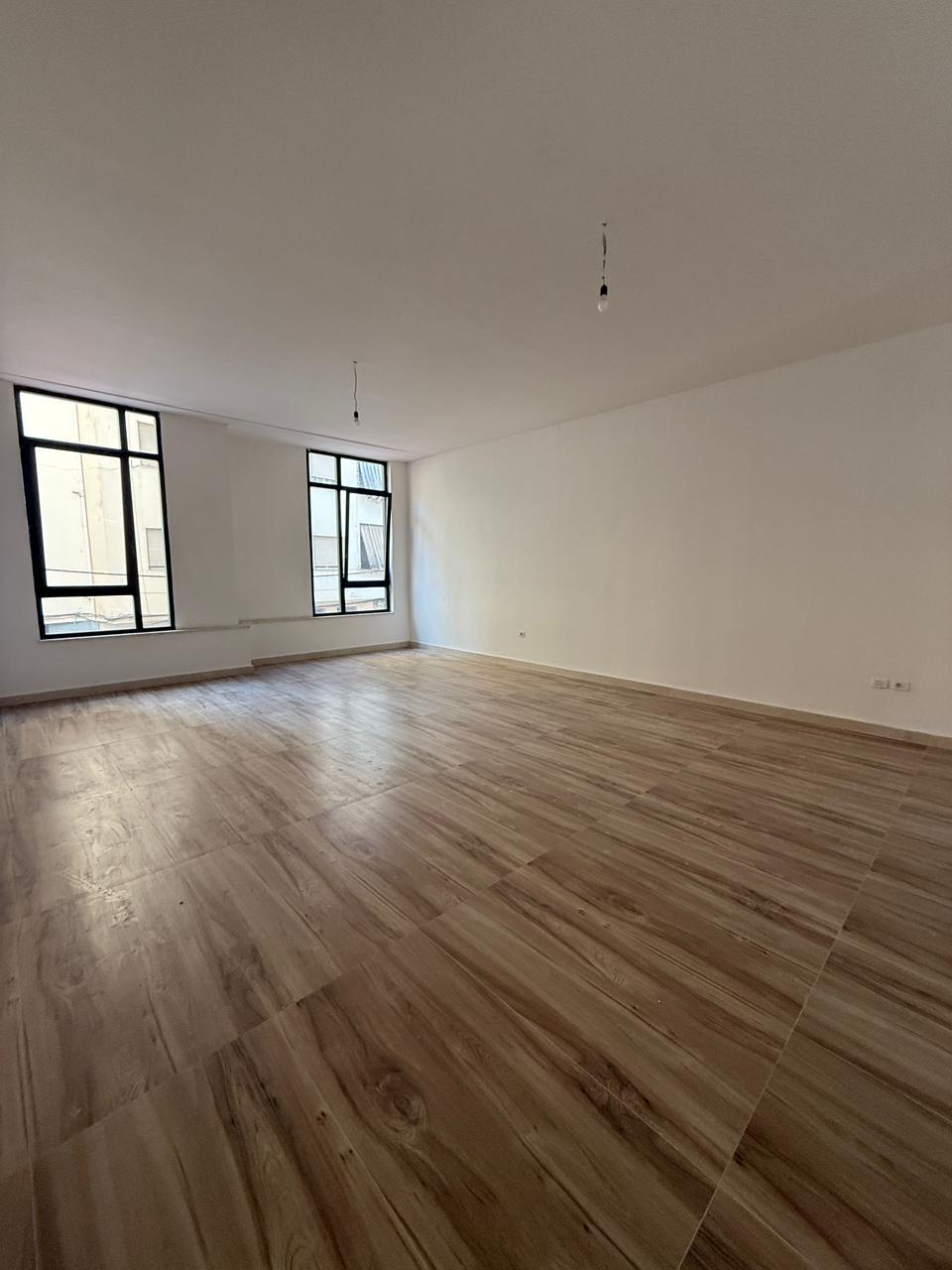 commercial for sale in Tiranë, Albania – photo 1