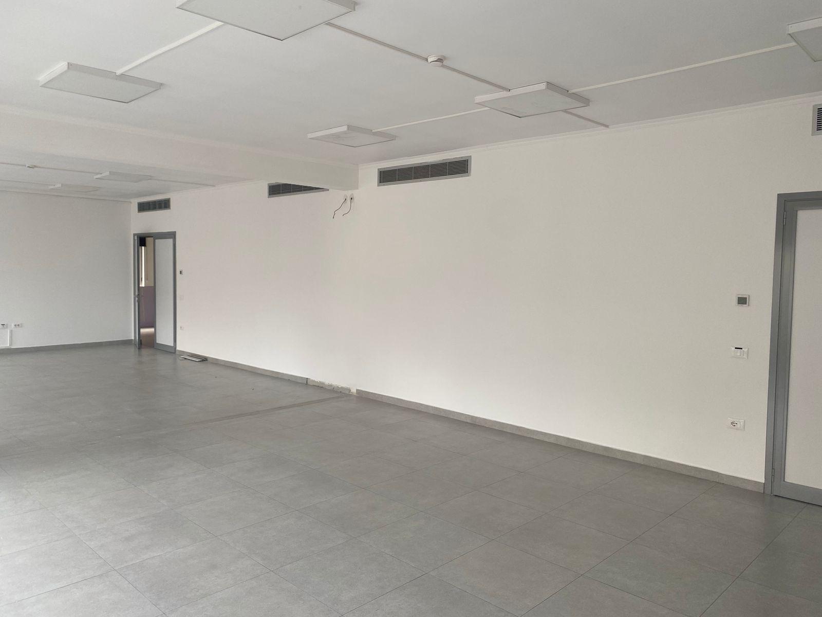 commercial for sale in Tiranë, Albania – photo 3