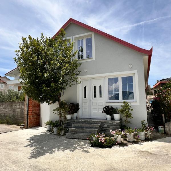 Kat Vile me Qira në Mjull-Bathore, Tiranë | Banesë e Mobiluar 160 m² me Parkim