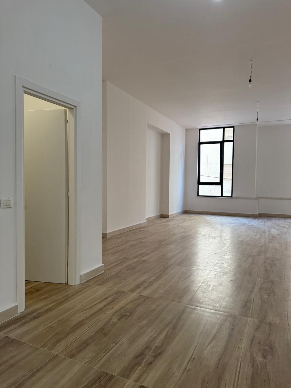 commercial for sale in Tiranë, Albania – photo 2