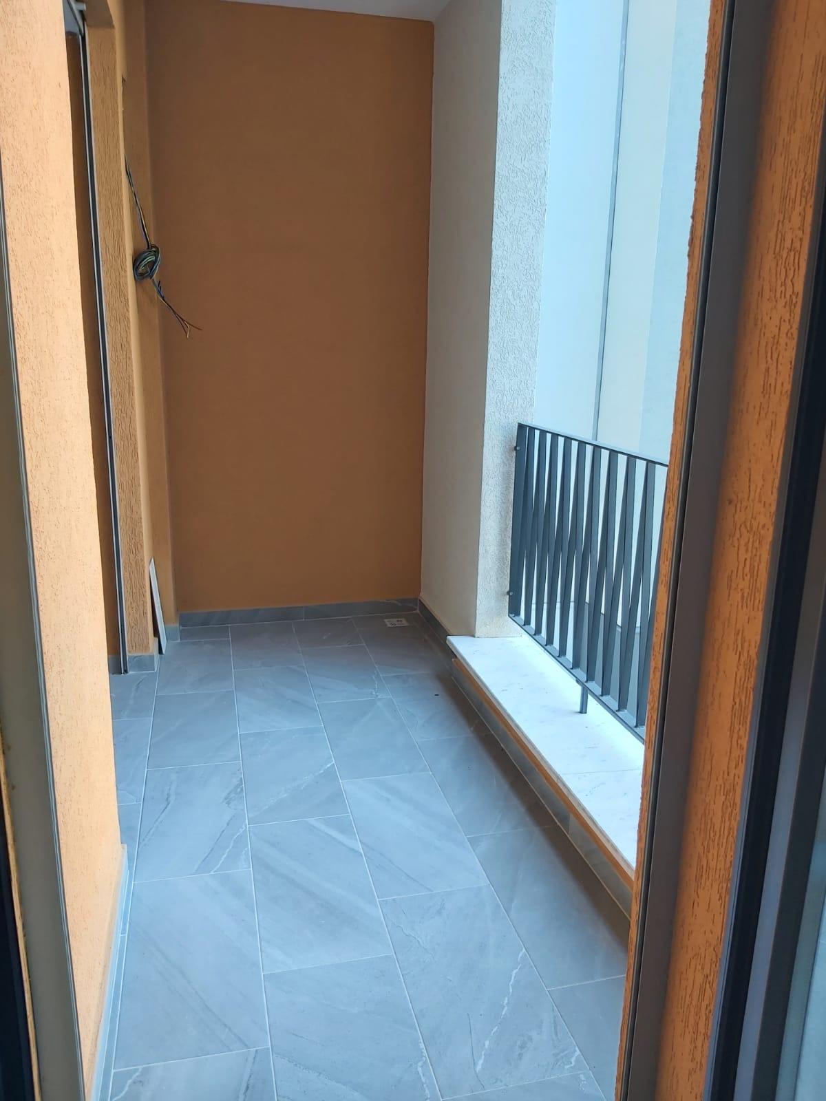 Hapësirë Biznesi me Qira në Kompleksin Zirkon, Tiranë