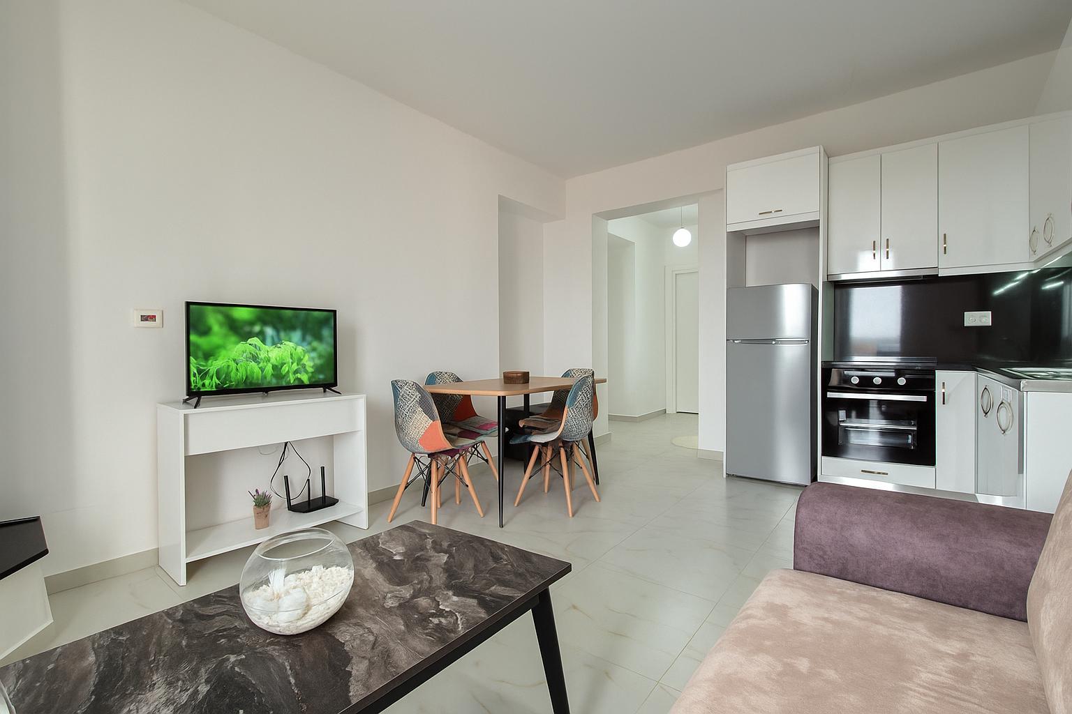 Comfortable 1-Bedroom Apartments for Long-Term Rent in Saranda – Green Surroundings & Partial Sea View
