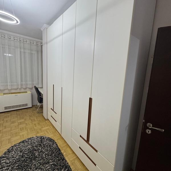 2-кімнатна квартира в оренду поруч із площею Wilson, Тирана