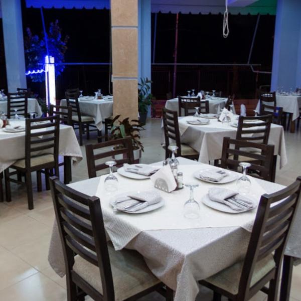 Ristorante Fronte Mare in Affitto a Saranda – 140m² con Vista Mozzafiato 🌊🍽️