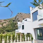 Investing by the Sea: How Coastal Properties in Albania Generate Passive Income