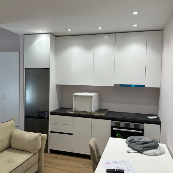 Byt 1+1 k pronájmu v Kaimi Residence, Ali Demi, Tirana | Byt v prvním patře