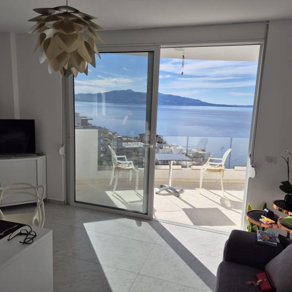 Sea View Apartment for Sale in Saranda – 2 Bedrooms, Furnished, Parking, New Building