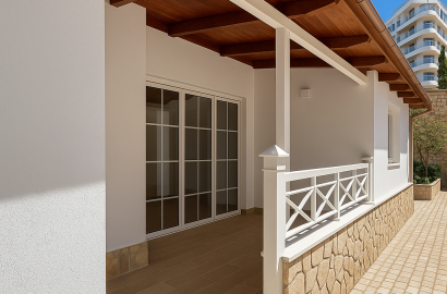 Investment Property in Saranda – 2-Bedroom First Floor Apartment with Terrace