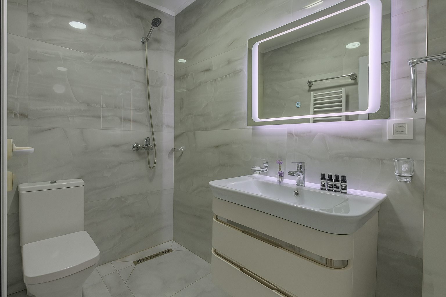 Comfortable 1-Bedroom Apartments for Long-Term Rent in Saranda – Green Surroundings & Partial Sea View