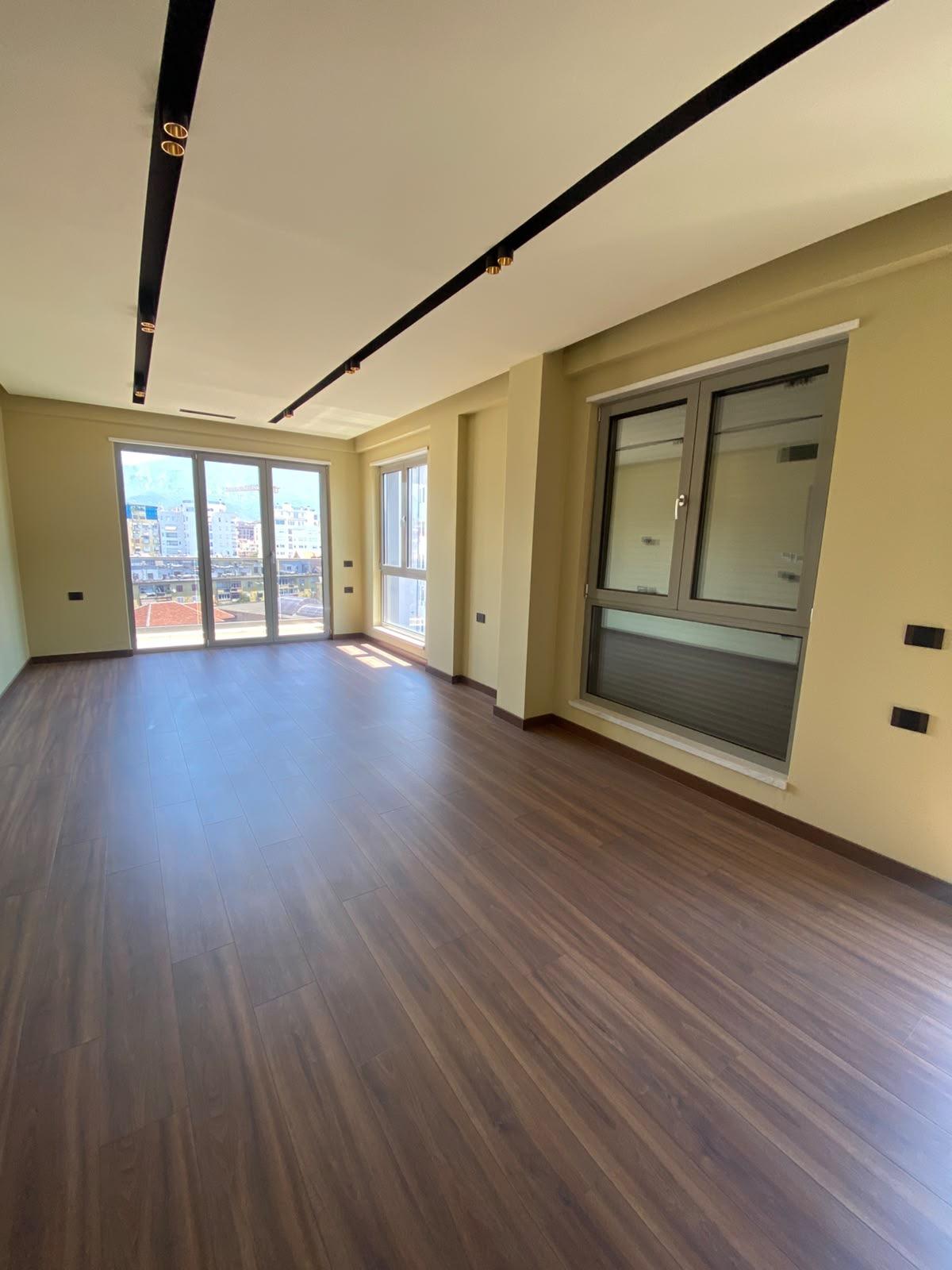 commercial for sale in Tiranë, Albania – photo 2