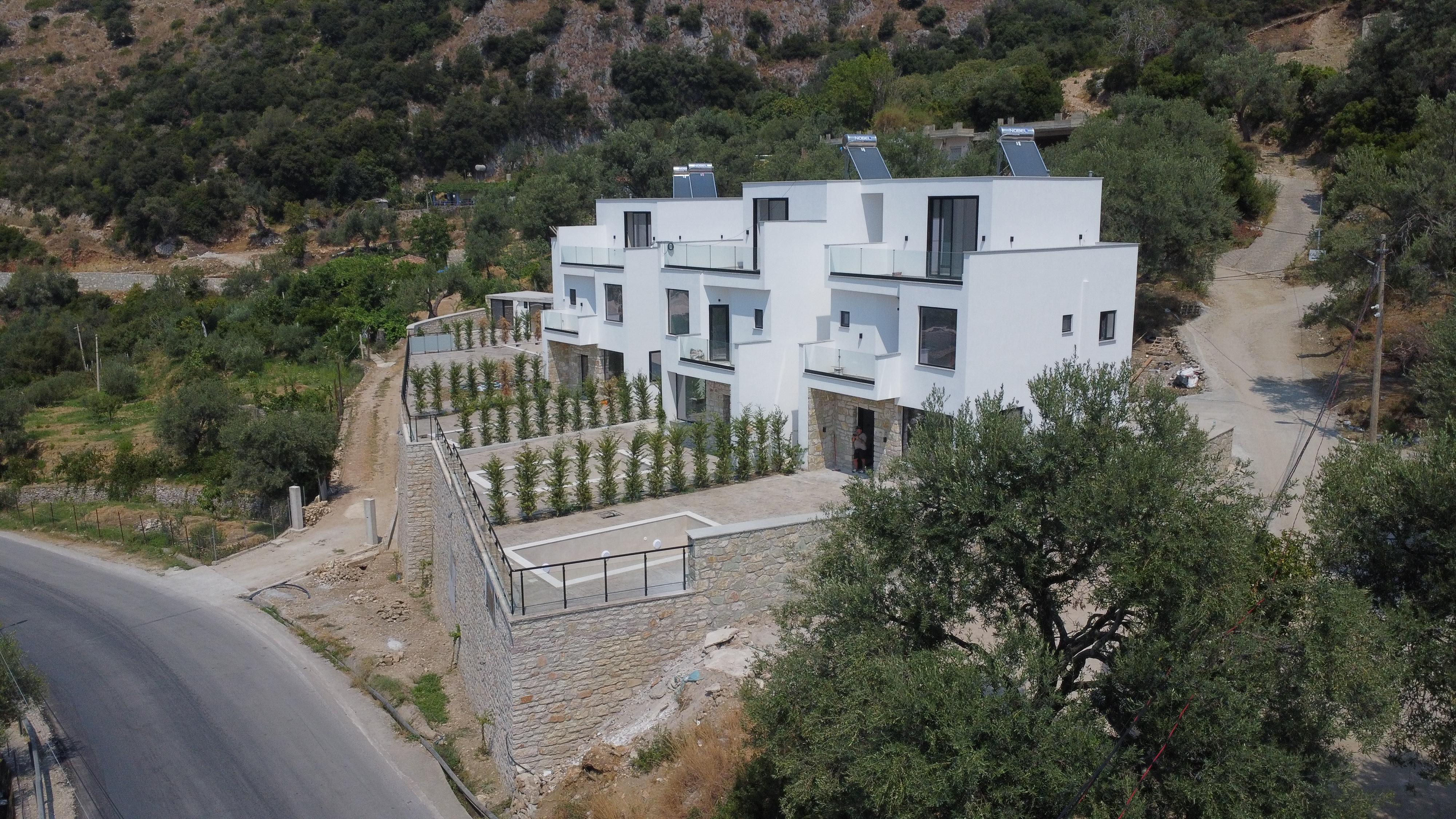 White Residence Villas Borsh