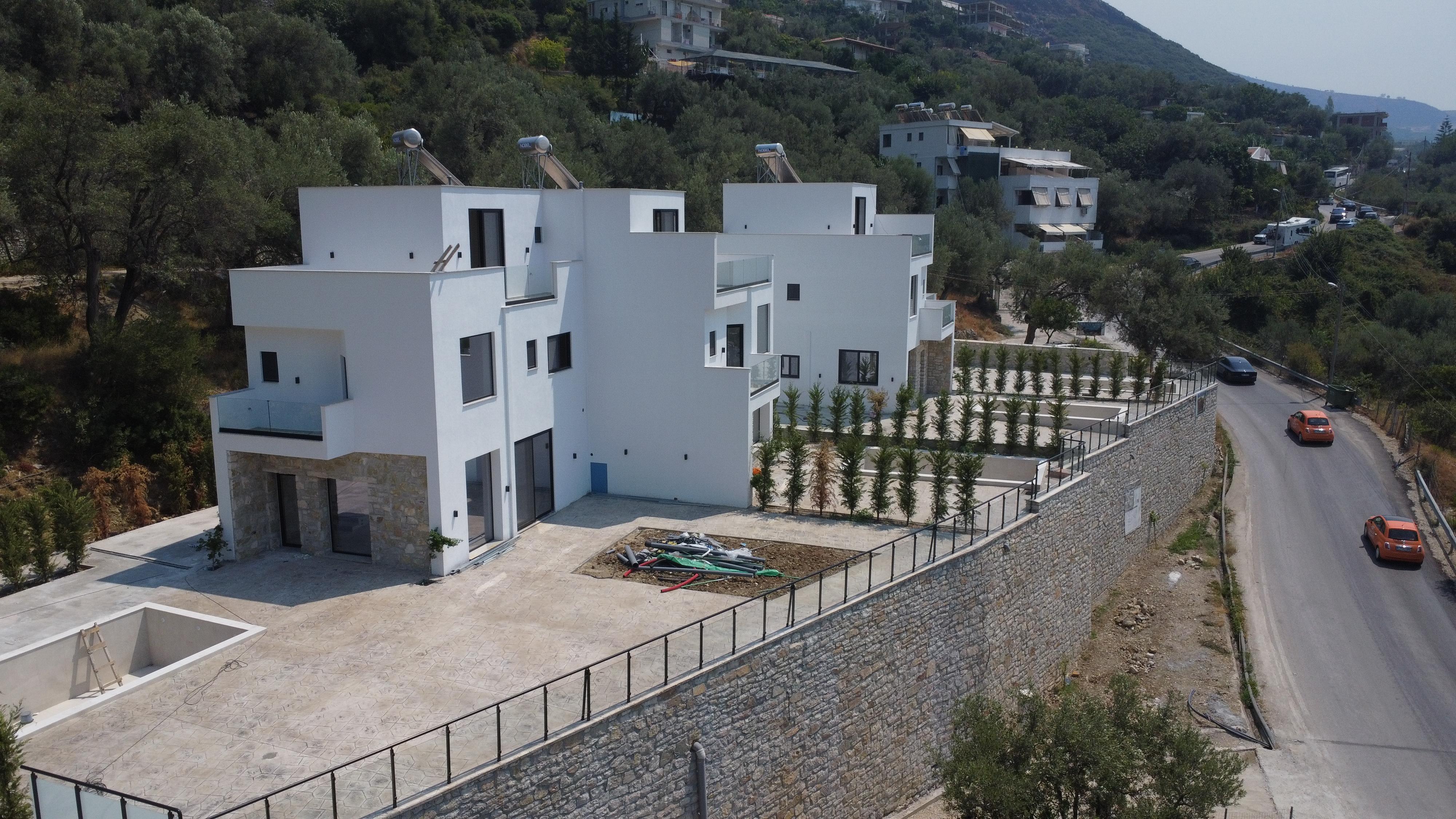 Vila Luksoze per Shitje ne Borsh, Sarande