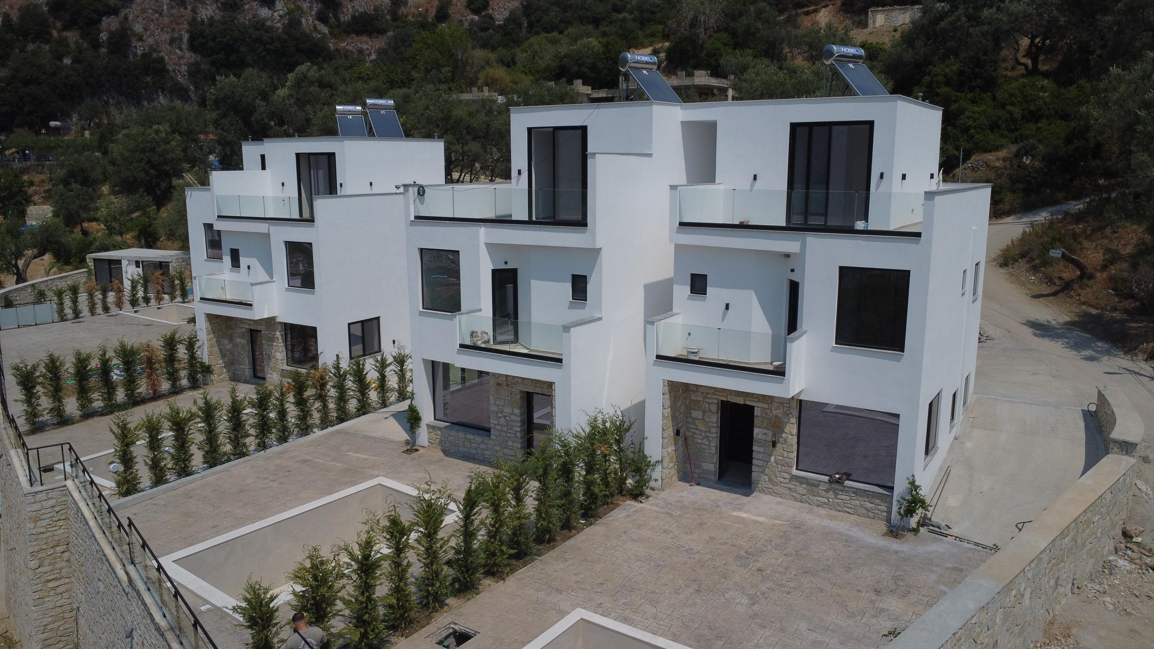 White Residence Villas Borsh