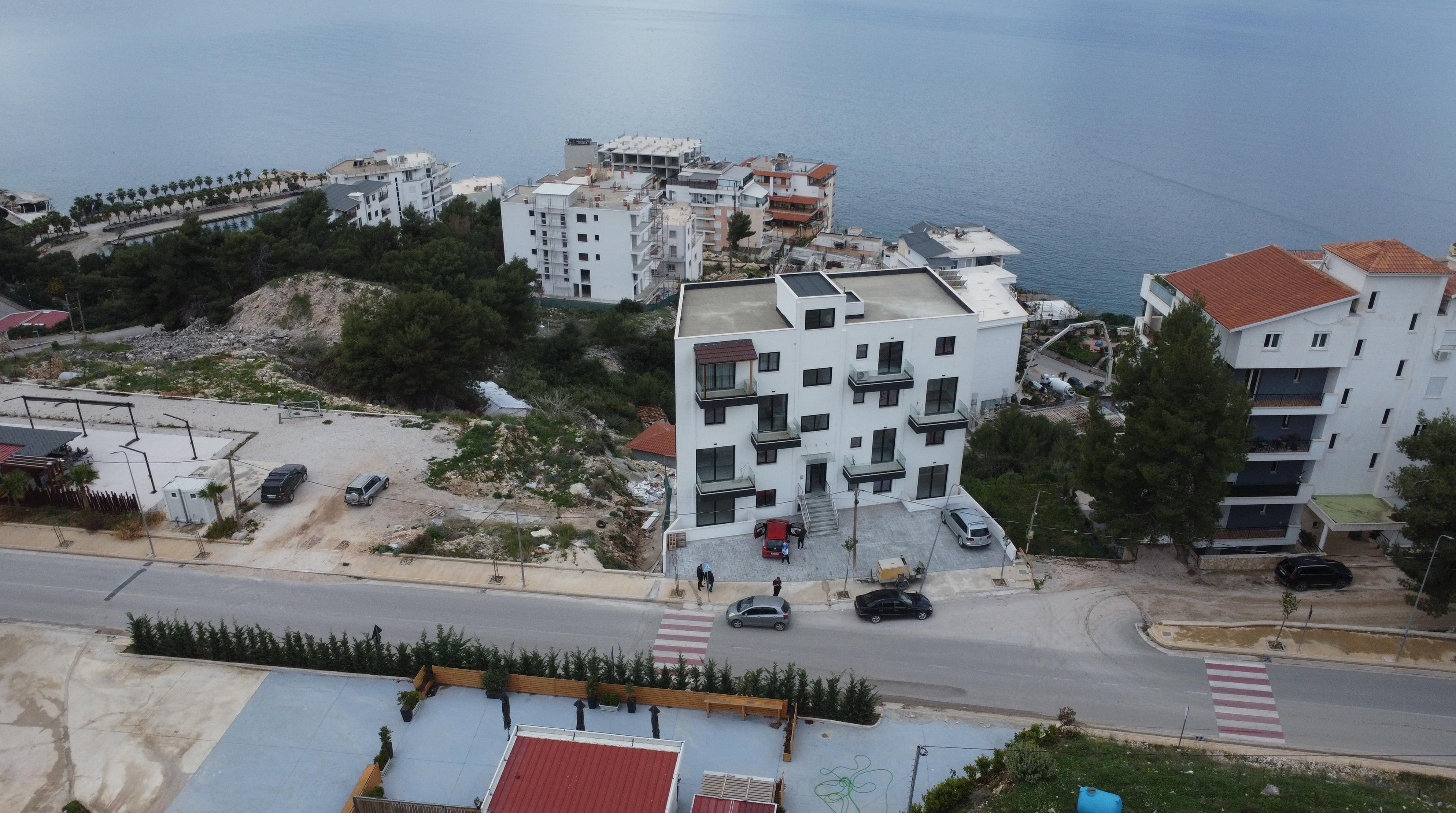Luxury 2+2 Apartment with Sea View for Sale in Saranda – Pool, Beach Proximity, 104m²