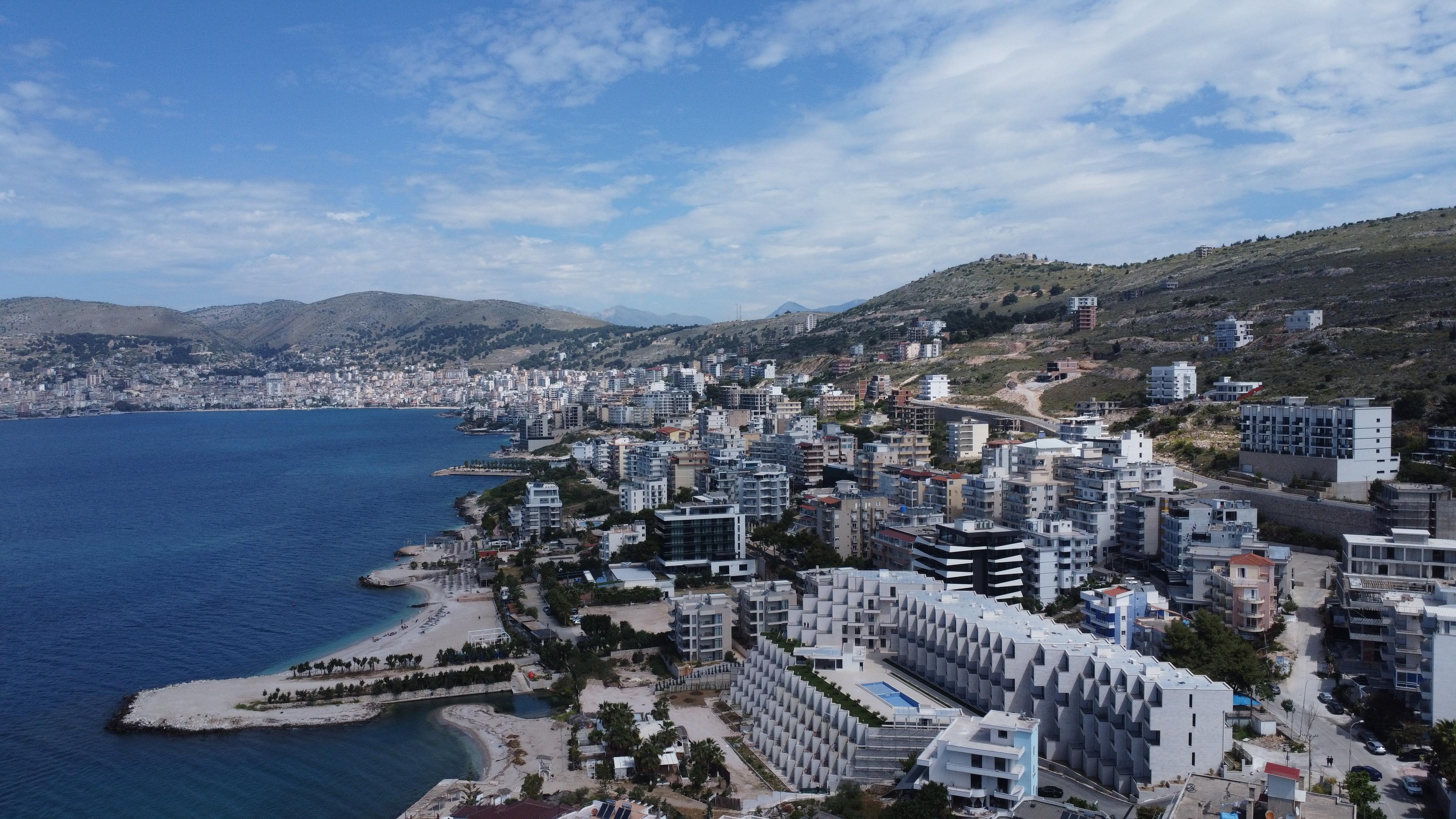 🌊 Apartamento exclusivo de lujo 1+1 en venta – Vista al mar y vida frente a la playa en Ionian Bay Residence, Saranda