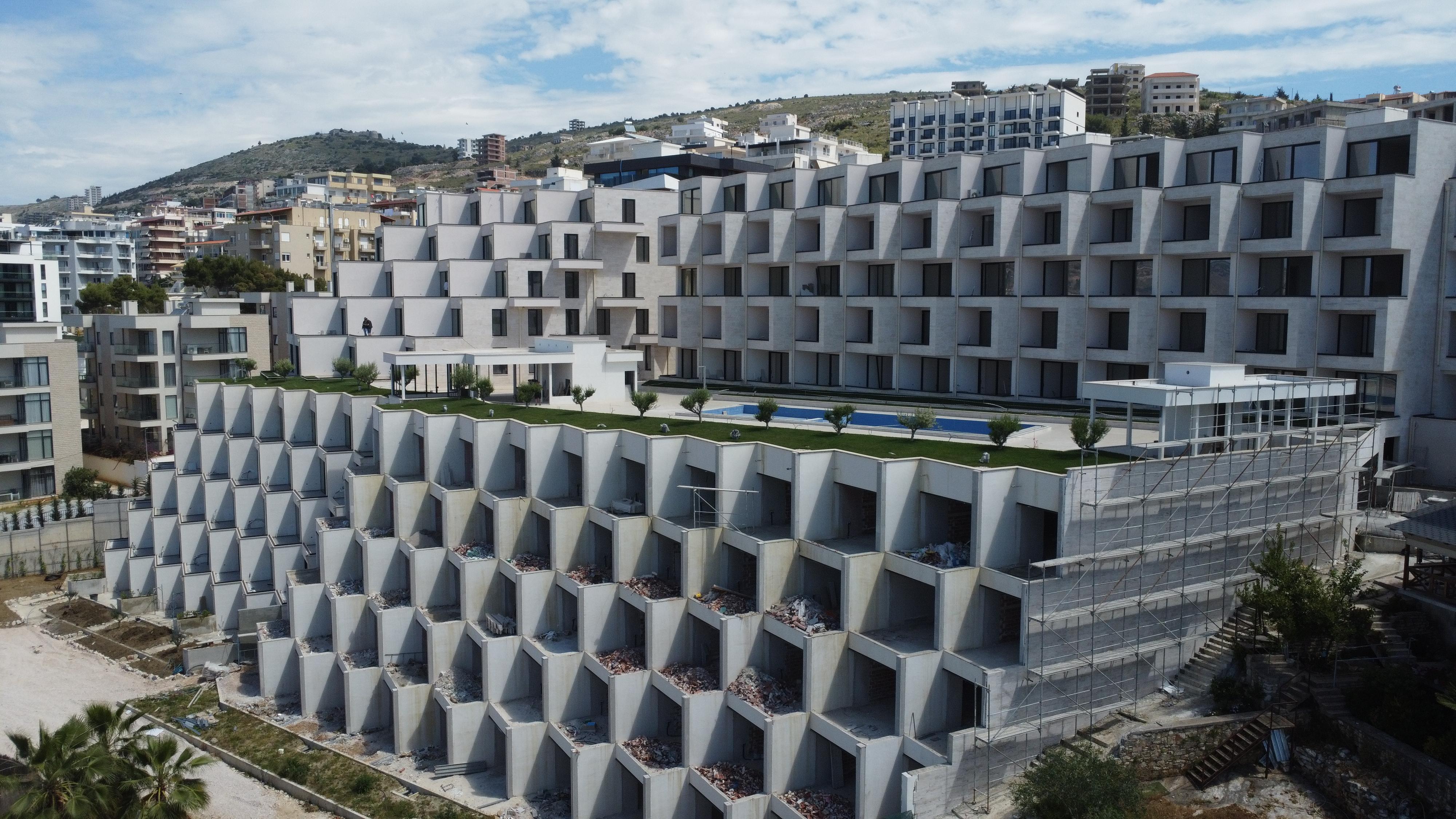 🌊 Apartamento exclusivo de lujo 1+1 en venta – Vista al mar y vida frente a la playa en Ionian Bay Residence, Saranda