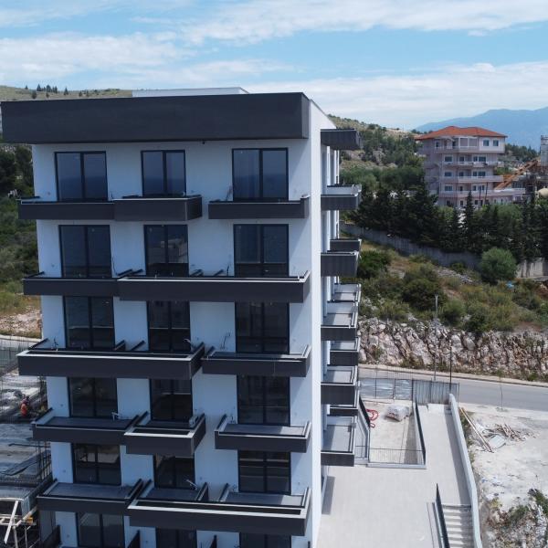 2+1 Seaview Apartment for Sale in Saranda – Ideal Property for Living or Investment