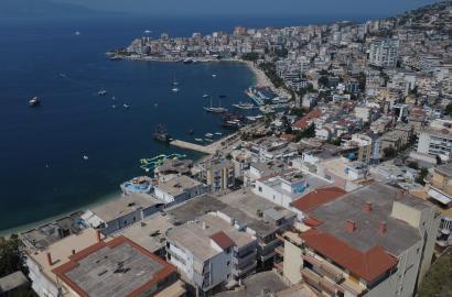 Spacious 3-Bedroom Apartment with Full Sea View – Gjergj Arianiti Street, Saranda