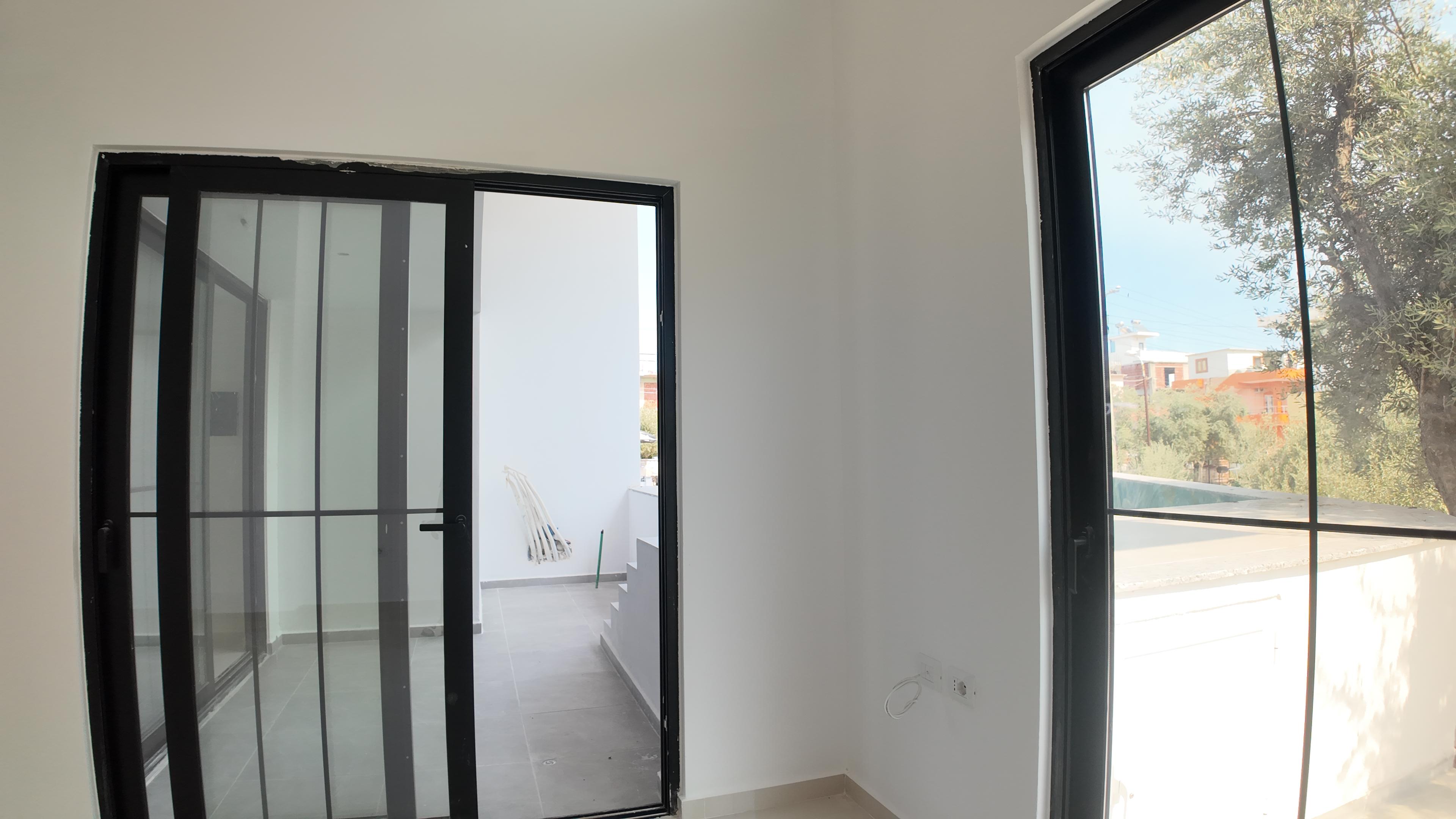 Luxury Duplex for Sale in Ksamil – New Building, Pool, Near Beach, 171.8m²