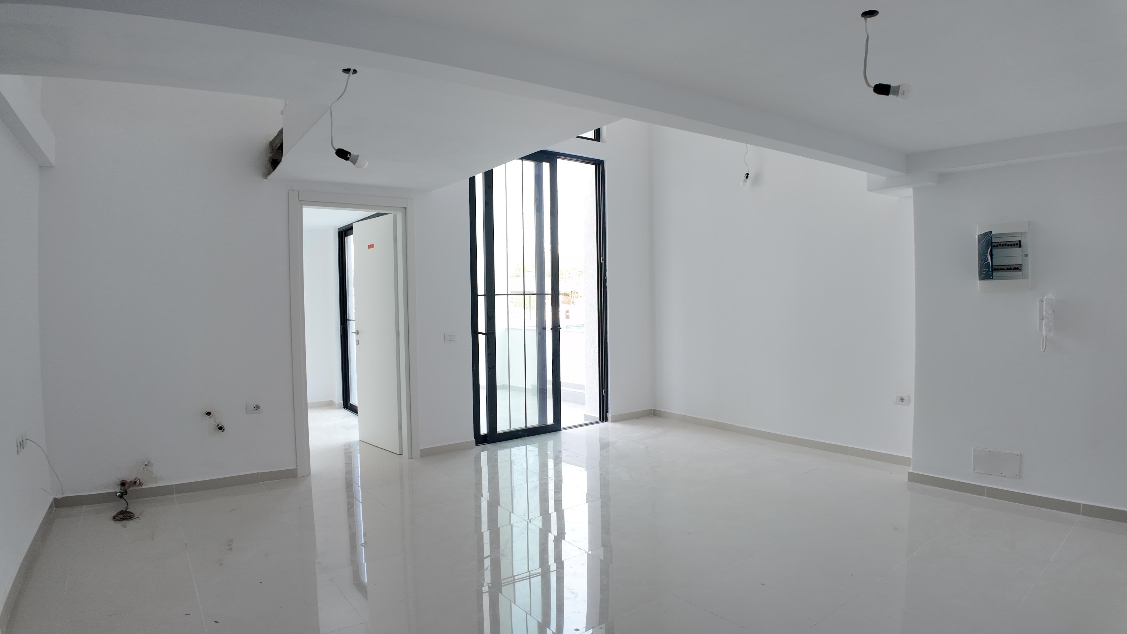 Luxury Duplex for Sale in Ksamil – New Building, Pool, Near Beach, 134.8m²
