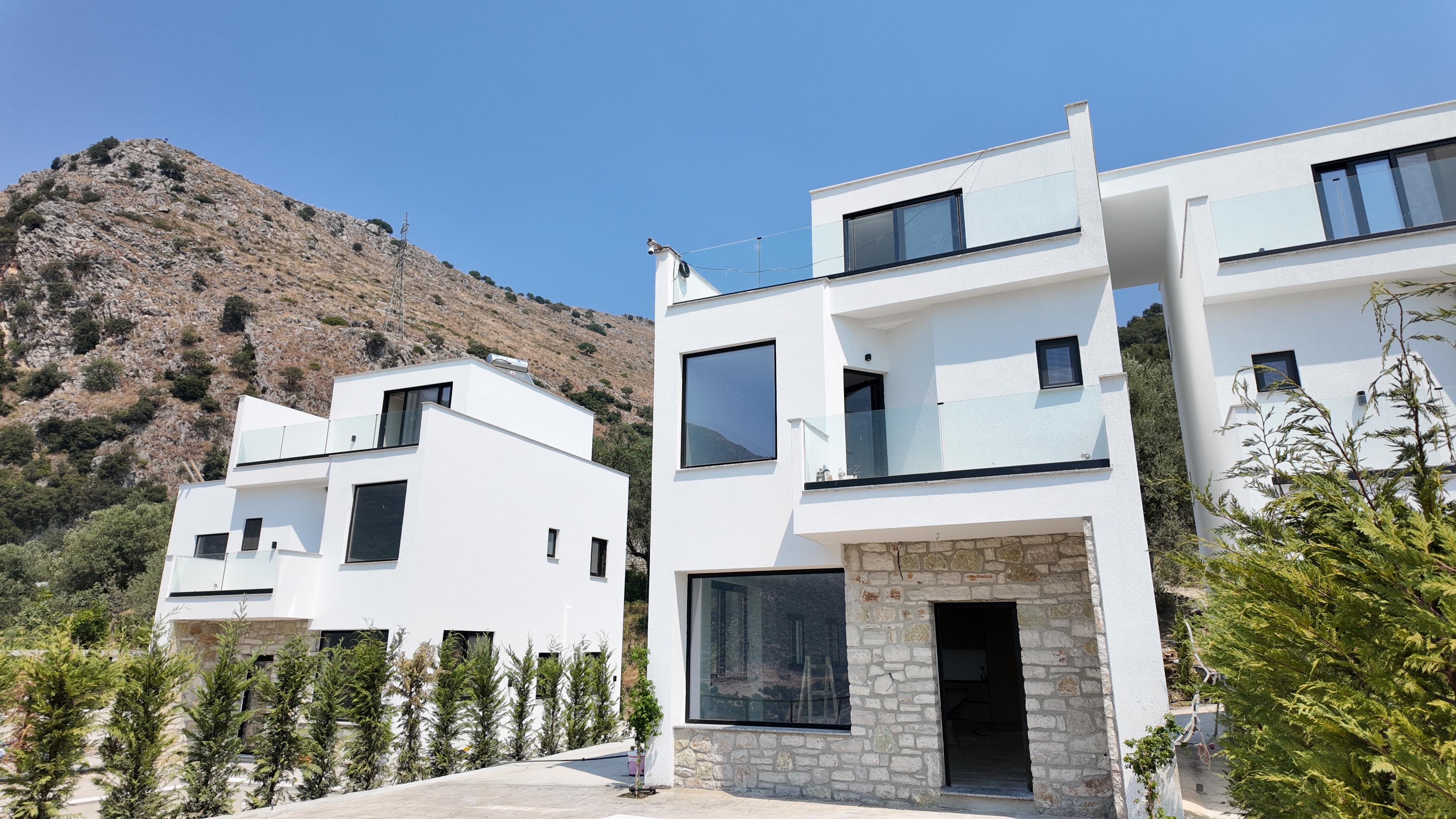 White Residence Villas Borsh