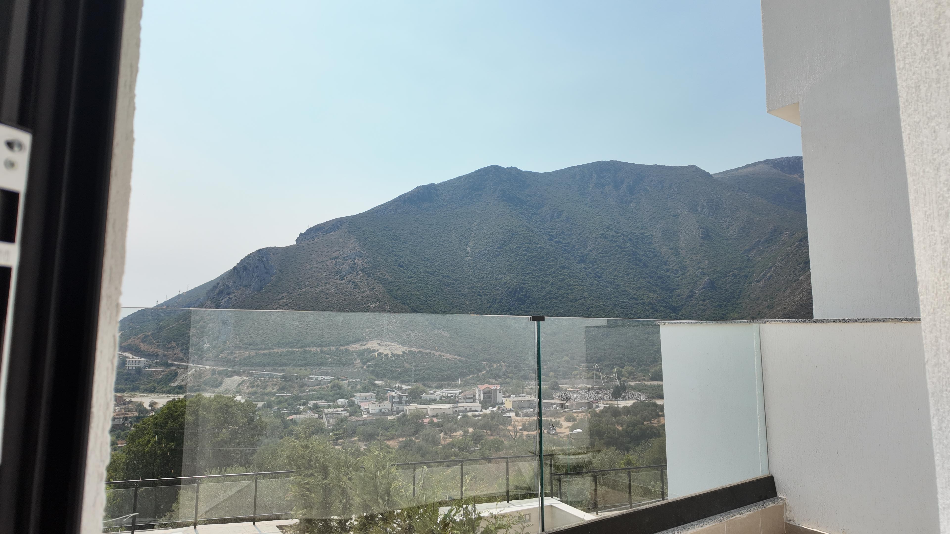Vila Luksoze per Shitje ne Borsh, Sarande