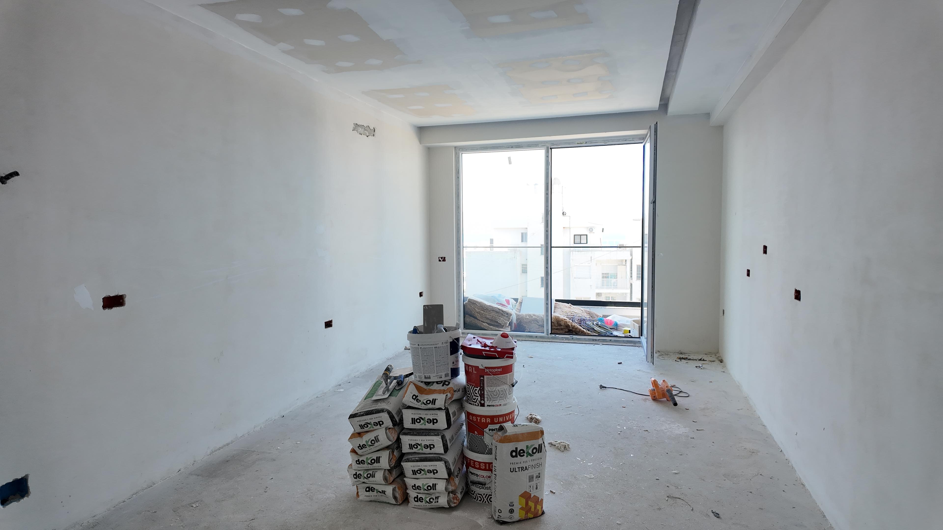 Appartement avec Vue sur Mer de 2 Chambres à Vendre à Saranda – 109m², Immeuble Neuf, à 100m de la Plage, 5ᵉ Étage