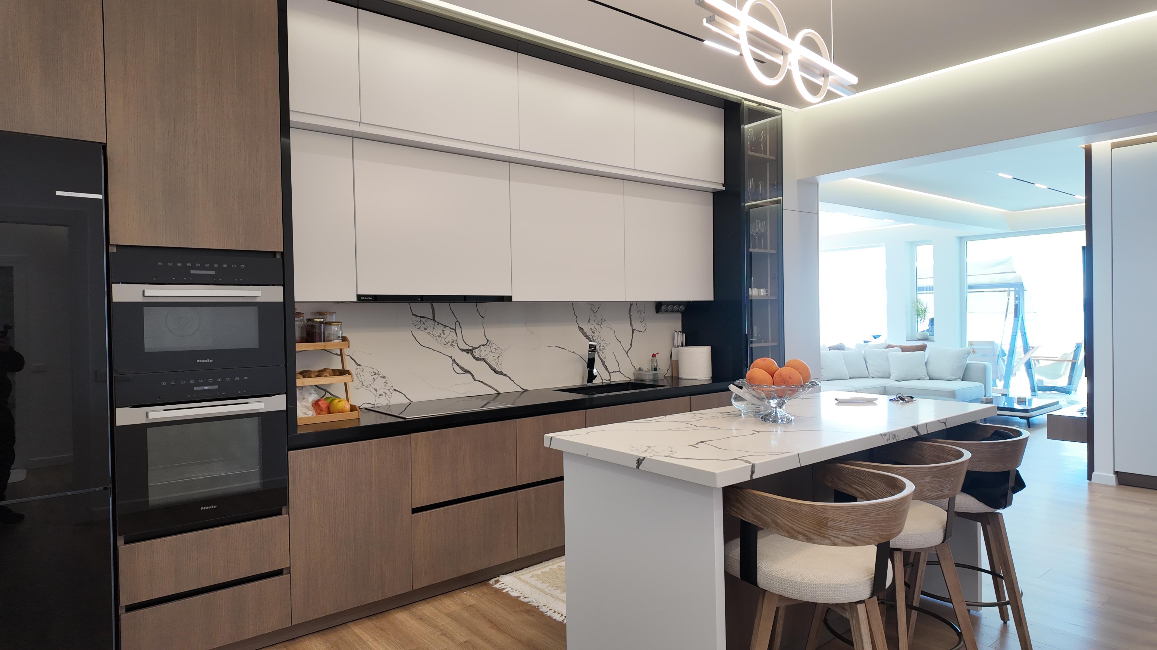 Accommodation Business Property for Sale in Saranda – Apartment Complex with Penthouse, Parking and Commercial Space