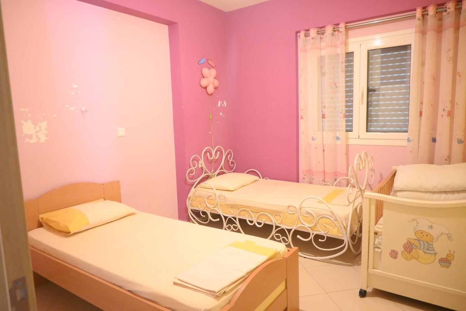Spacious 3-Bedroom Apartment with Full Sea View – Gjergj Arianiti Street, Saranda