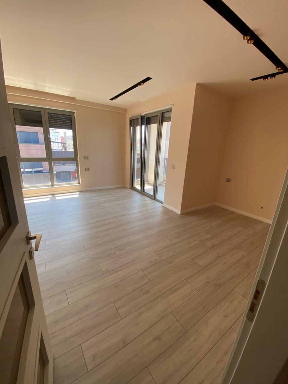commercial for sale in Tiranë, Albania – photo 2