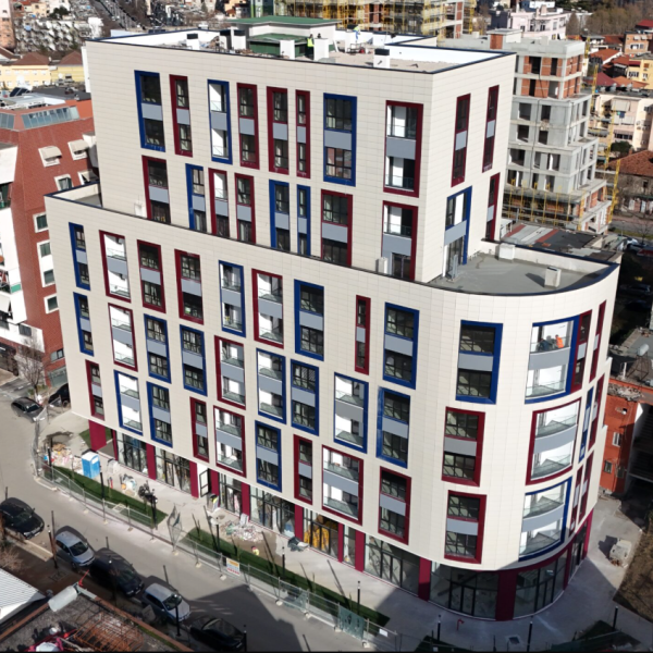 2+1 Apartment for Sale at the Entrance of Komuna e Parisit – 105 m² with Ownership Certificate
