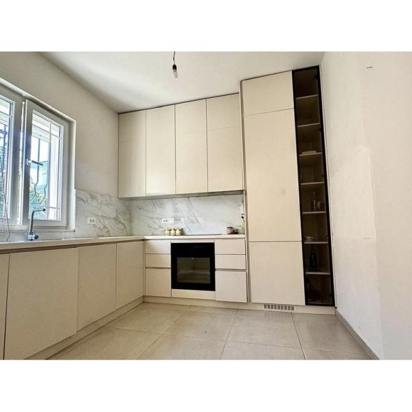 Villa Floor for Sale in Misto Mame, Tirana – 267 m² with Private Entrance and Yard