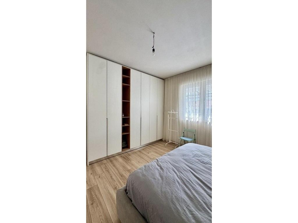 Villa Floor for Sale in Misto Mame, Tirana – 267 m² with Private Entrance and Yard