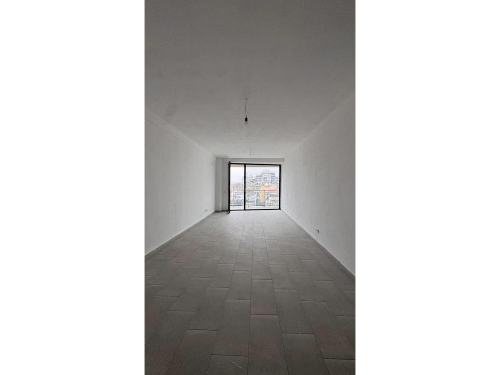 3-Bedroom Apartment for Sale on Mine Peza Street, Tirana – 152 m² with Parking Included