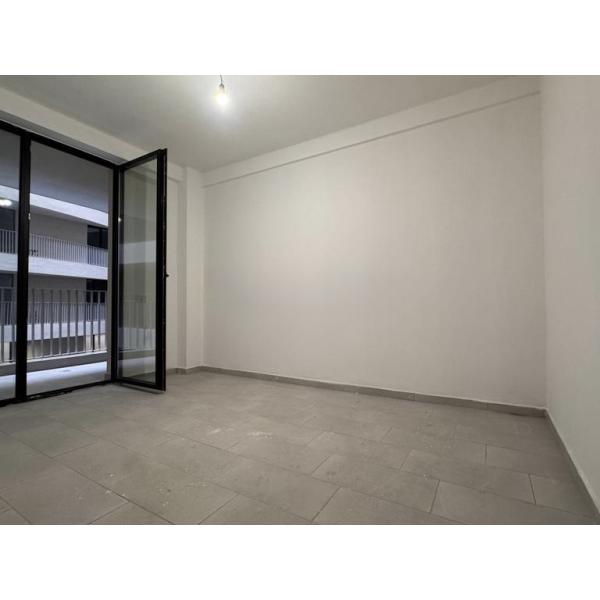 3-Bedroom Apartment for Sale on Mine Peza Street, Tirana – 152 m² with Parking Included