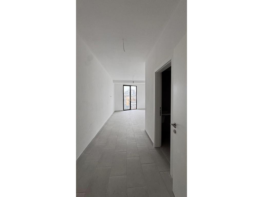 3-Bedroom Apartment for Sale on Mine Peza Street, Tirana – 152 m² with Parking Included