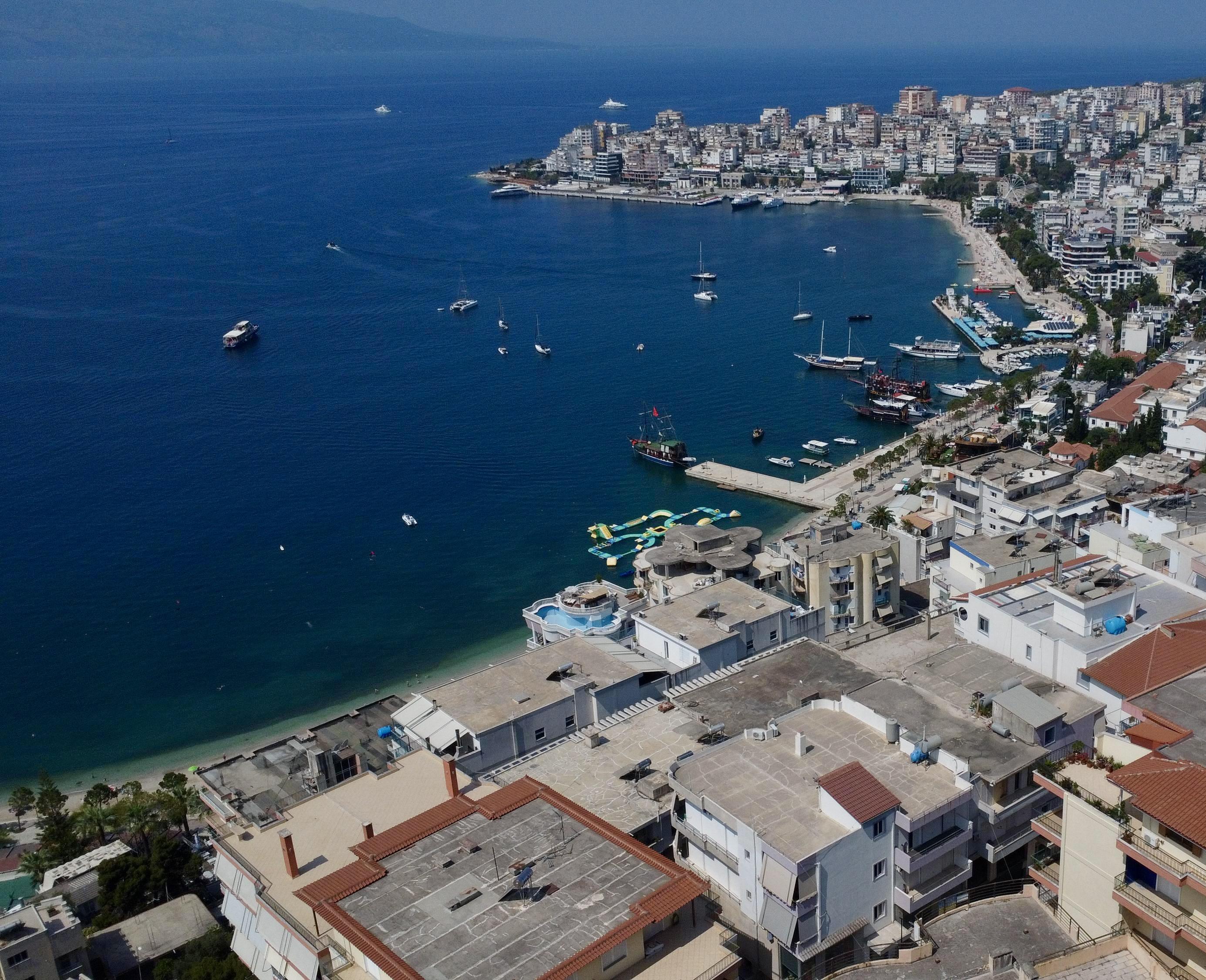 Spacious 3-Bedroom Apartment with Full Sea View – Gjergj Arianiti Street, Saranda