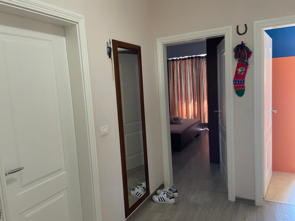 Apartament 2+1 me qira pranë Gjimnazit Sami Frashëri, Tiranë.