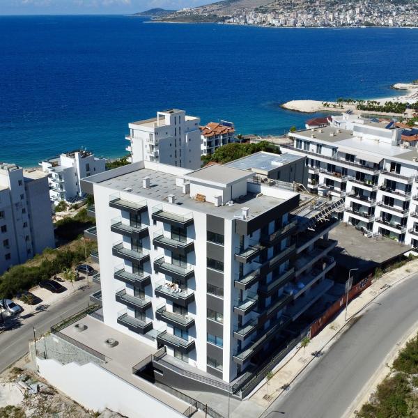 ChatGPT said:  Lägenhet med havsutsikt, 2 sovrum till salu i Saranda – 109 m², ny byggnad, 100 m från stranden, 5:e våningen