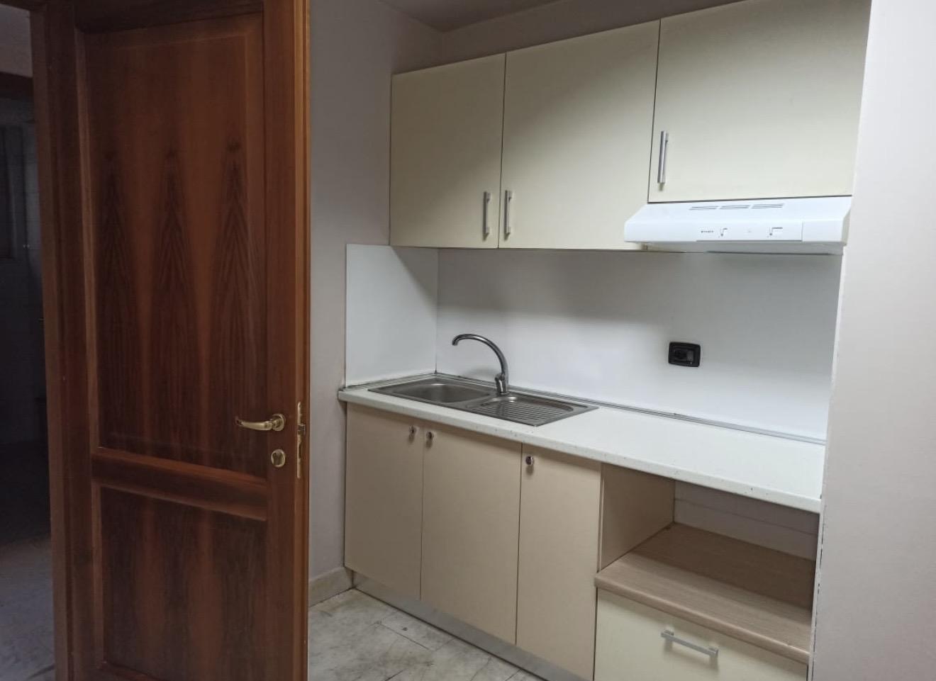 Zyra me Qira pranë Toptani Center, Tiranë – 130.1 m² në Katin e 7-të