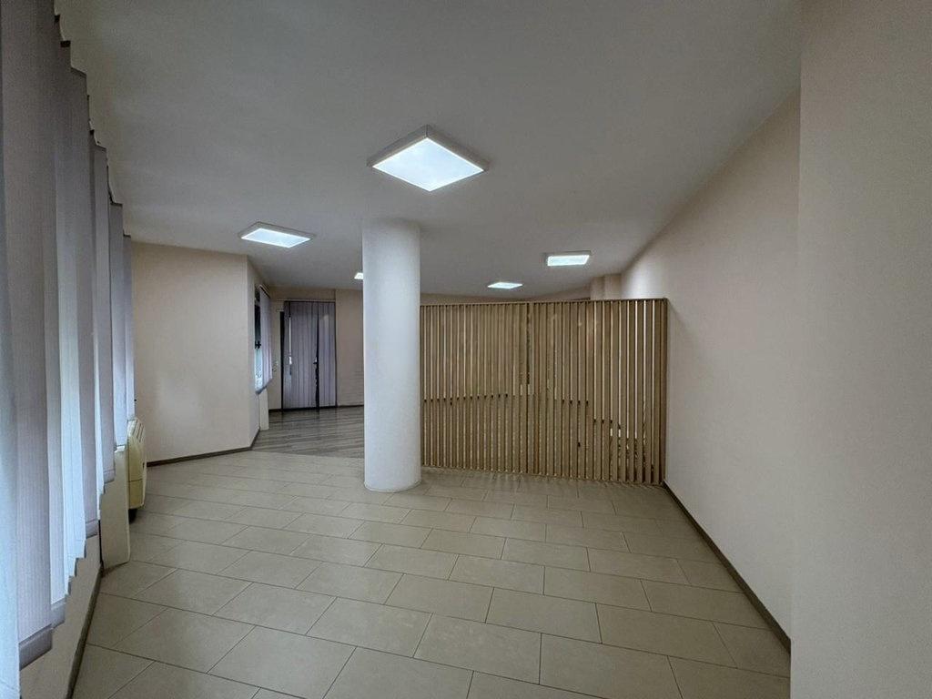 Luxury 3-Bedroom Apartment for Sale near Tirana Zoo and Pavaroti – 214 m² with Lake View