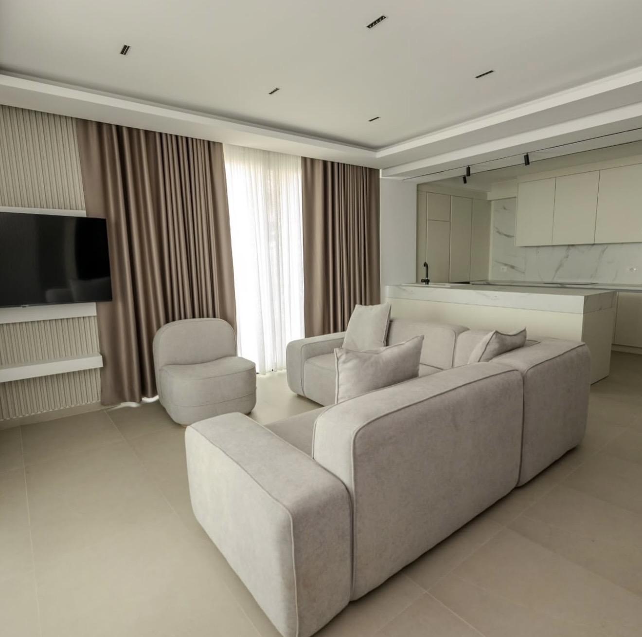 Exkluzivní luxusní loftový penthouse s nádherným výhledem na moře v Sarandě – prémiová nemovitost na prodej s privátním bazénem