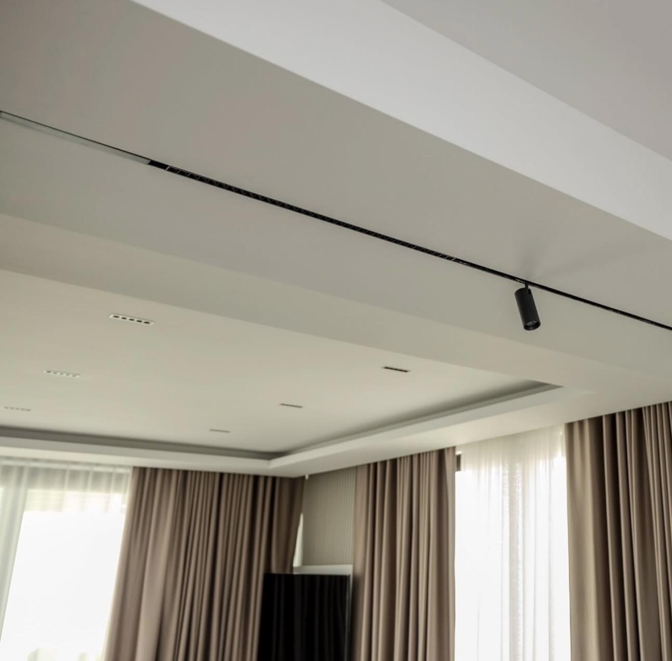 Exkluzivní luxusní loftový penthouse s nádherným výhledem na moře v Sarandě – prémiová nemovitost na prodej s privátním bazénem