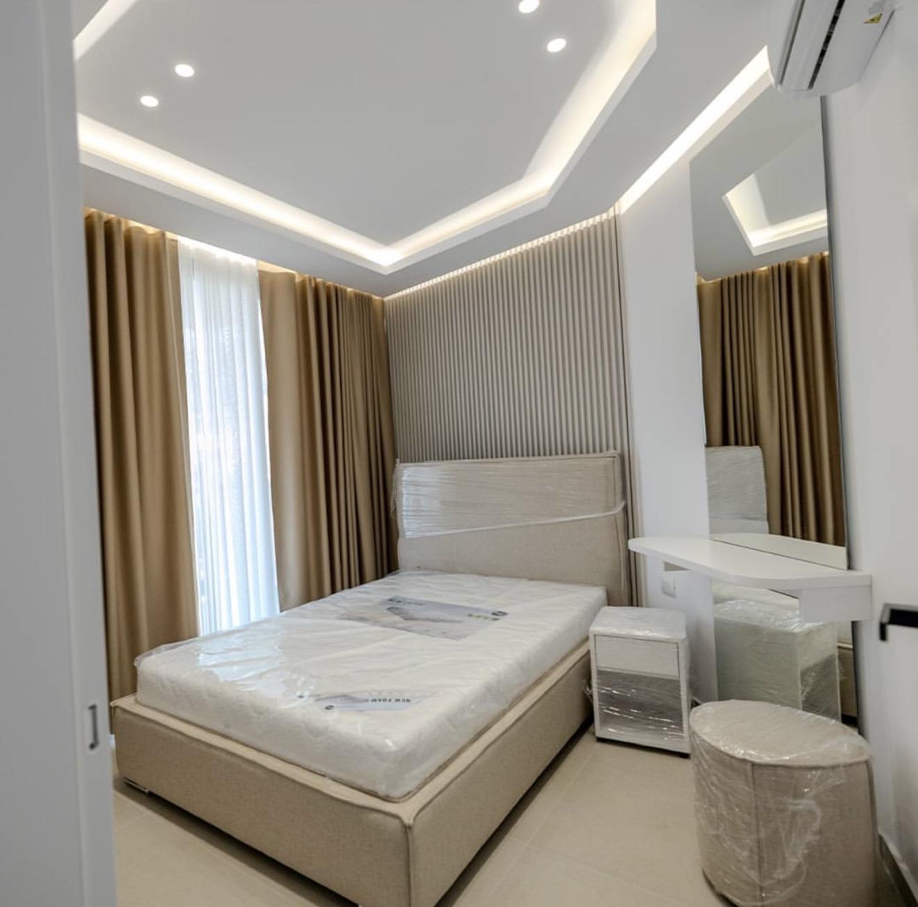 Exkluzivní luxusní loftový penthouse s nádherným výhledem na moře v Sarandě – prémiová nemovitost na prodej s privátním bazénem