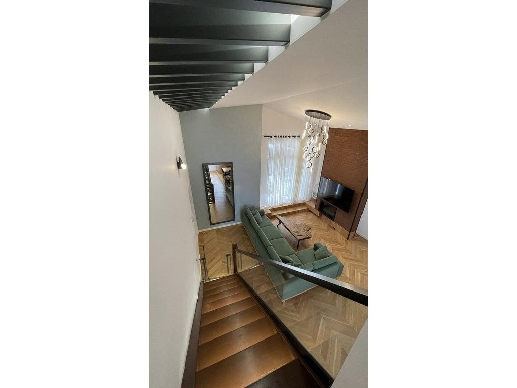 Luxury 3+1 Apartment with Veranda & Parking for Rent – Botanical Garden, Tirana