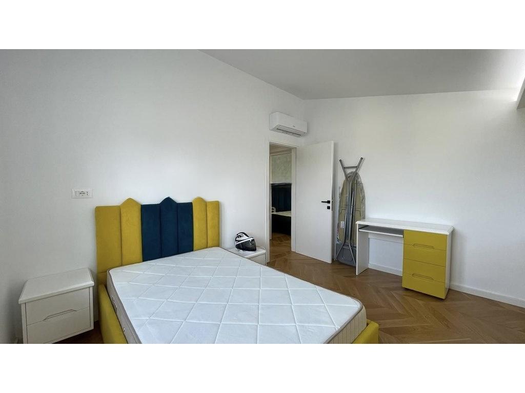 Luxury 3+1 Apartment with Veranda & Parking for Rent – Botanical Garden, Tirana